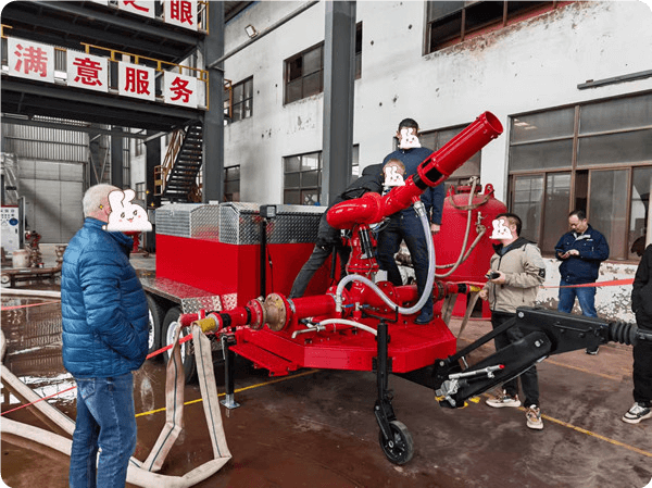 कस्टम फायर फोम मॉनिटर ट्रेलर का नमूना पूरा हो गया है।